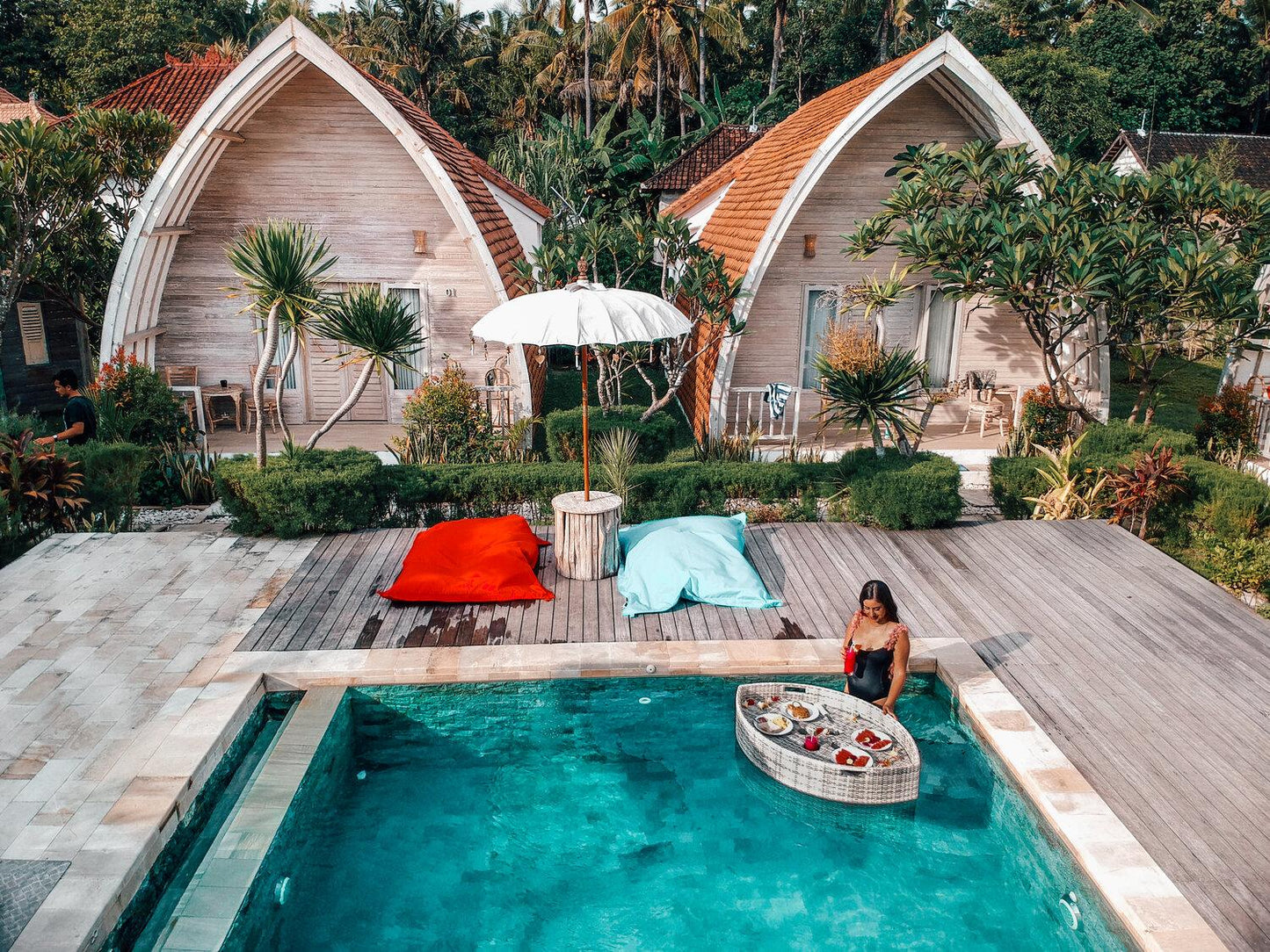 pool tray leaf shape